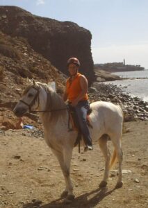 Auf einem stolzen Spanier an der Küste Gran Canarias